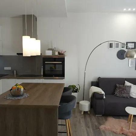Apartament Maja *